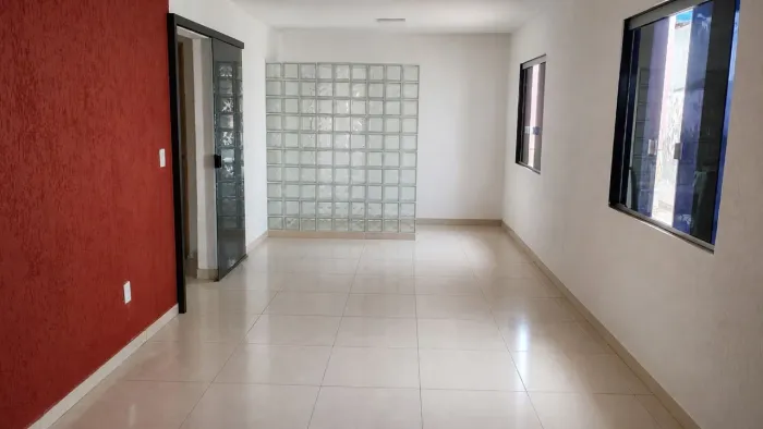 Vendo casa de 2 quartos no Setor Leste do Gama