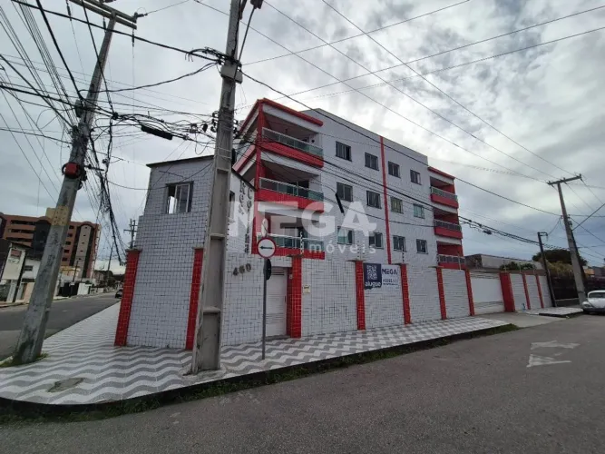 Apartamento com 3 quartos no bairro Parque Araxá em Fortaleza, CE