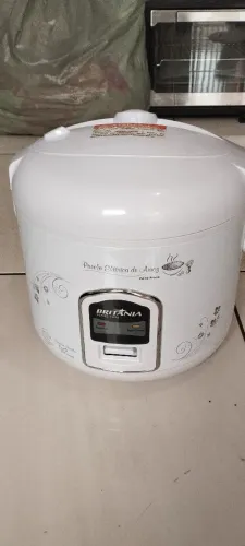 Panela arroz Britânia 10xicaras seminova 110v