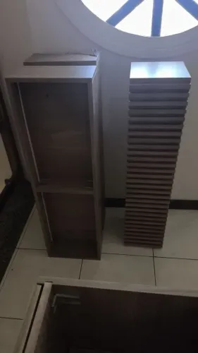 Nicho em madeira com iluminação em LED 