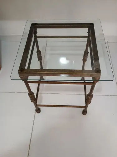 Mesa de centro ou de cabiseira 