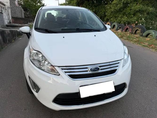 Ford Fiesta Sedan SE 1.6 16V Flex 4P 2013