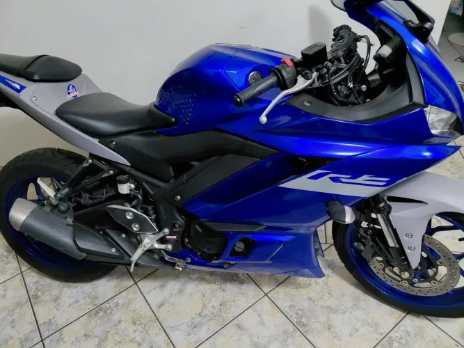 R3 moto nova
