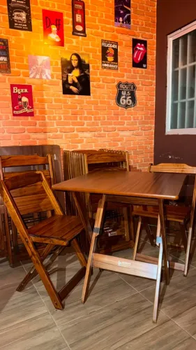 Jogos mesa 70x70 com 4 cadeiras - Excelente estado