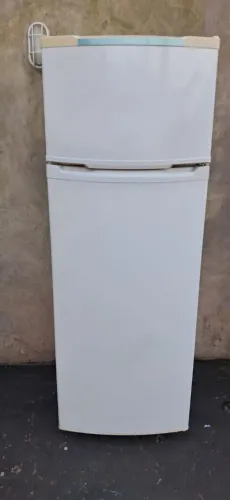 ?VENDO GELADEIRA CONSUL ?