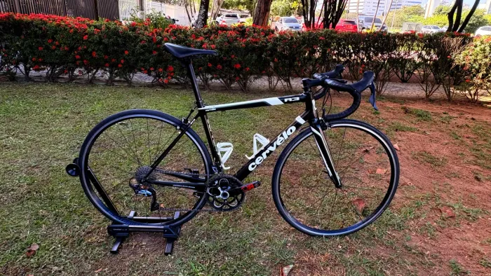 Bicicleta Cervélo R3 Carbon | Shimano Ultegra 11v | Bontrager Paradigm