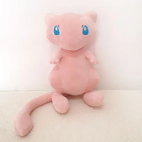Pelúcia pokémon MÉDIA Mew 32cm.