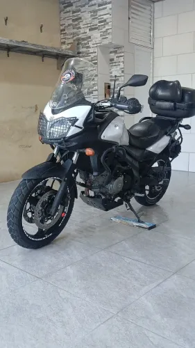 Aceito troca por caminhonete o veiculo com 7 lugar