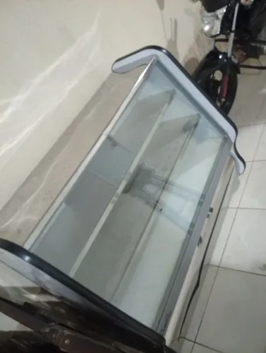 Frizzer balcão pouco usado!