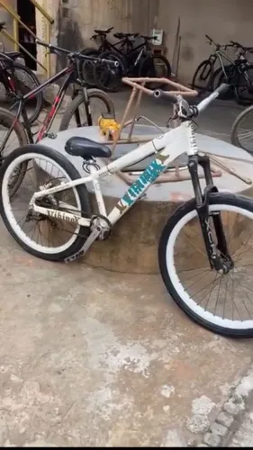 Bicleta vinking X quadrado reforçado e antigo.