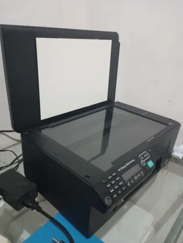 Impressora HP Deskjet ( funciona ,mas não pucha o papel)