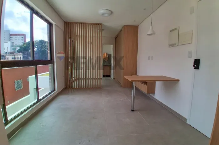 Studio novo para alugar na Torre