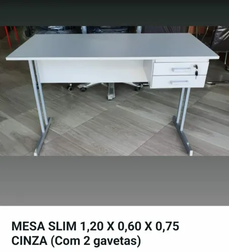 Mesa com gavetas chaves novas pronta entrega 