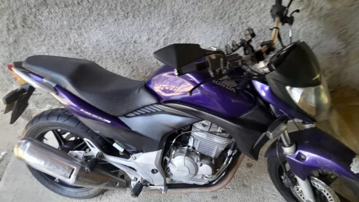 Cb300r 2011( vela fina)