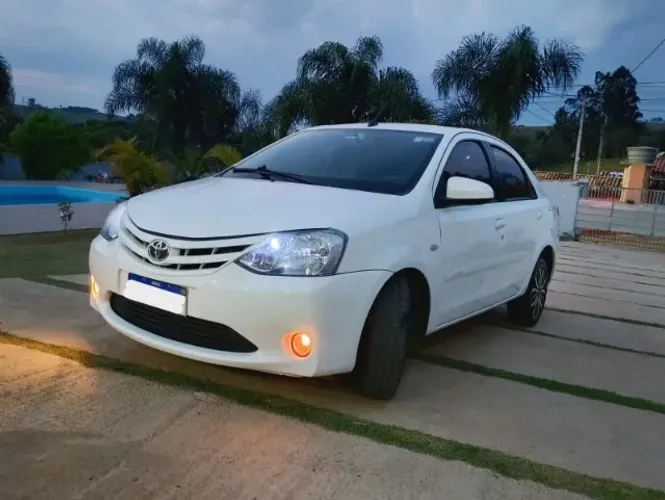 Toyota Etios XS Sedan 1.5 Flex 16V 4P Aut. 2017