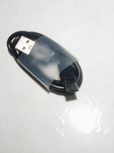 Cabo tipo C USB pra carregar celular e outros dispositivos compatíveis 