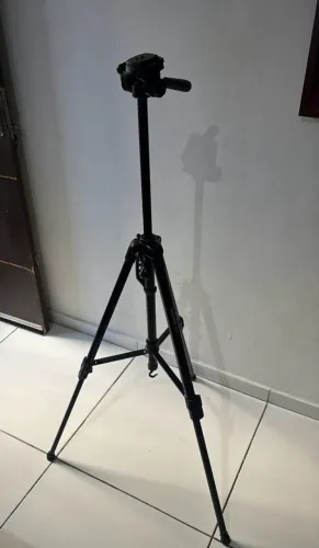 Tripé para câmera DIGIPOD TR573