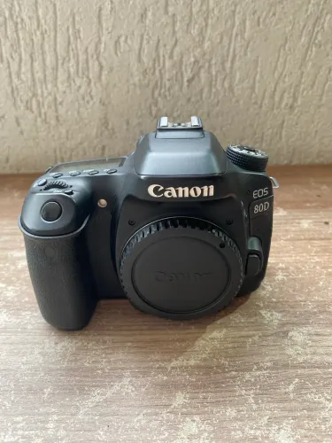 Canon EOS 80D | Excelente Estado | Bateria + Carregador + Mochila