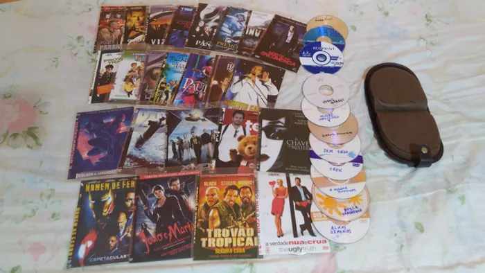 Vários filmes + porta cd