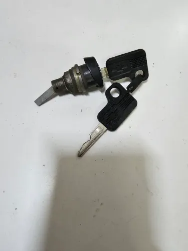 Opala cilindro com chave tampa traseira novo original