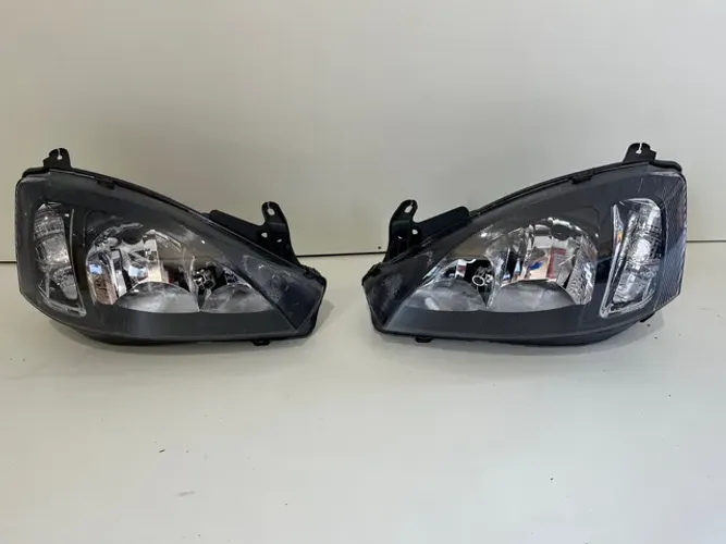 Farol Corsa Montana 2003 / 2011 valor unitário máscara negra 