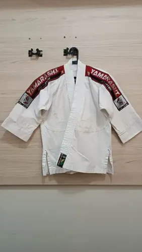 Bata kimono Jiu-jitsu Yamarashi DISPONÍVEL 