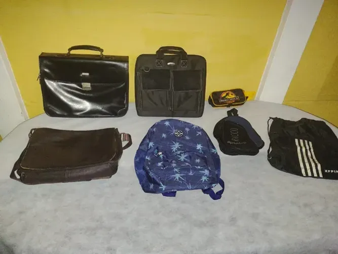 Pasta bolsa masculina, vários modelos, bom estado.