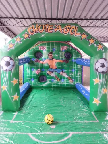 FUTEBOL DE SABÃO, CHUTE A GOL INFLÁVEL, TOBOGÃ, GIRO RADICAL 