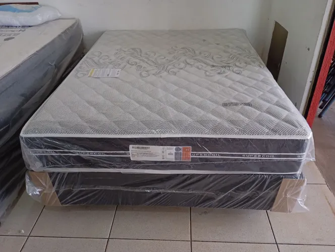 Cama box casal de mola ensacada. Parcelo no cartão e entrego em Anápolis 