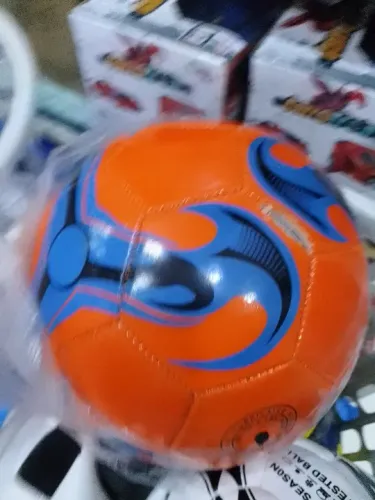 Bola de Futebol Infantil - Tamanho 5 - Nova