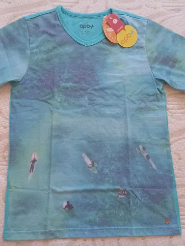 Camisa Alphabeto Azul. T: 12-14 Nova
