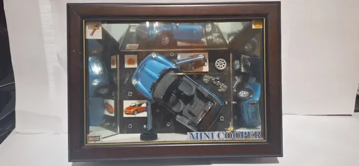 quadro com miniatura mini cooper - escala 1:43