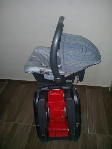 Bebê Conforto com Base burigotto ótimo estado entrego em itapetininga entrega gratuita 