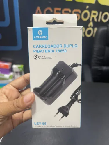 Carregador Duplo p/ Bateria 18650 - Fazemos Entregas