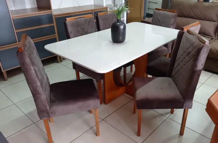 Mesa mundial Barcelona c/6cadeiras madeira maciça