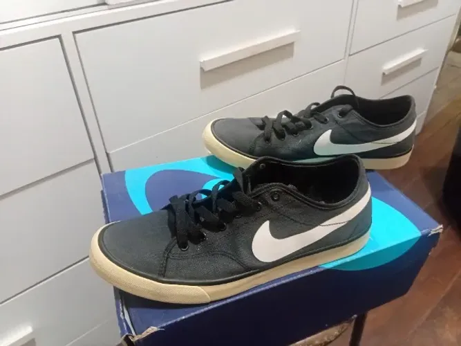 Tenis Nike original todo de lona sem costura ,e sim,selado para o dia dia número 40 unisex