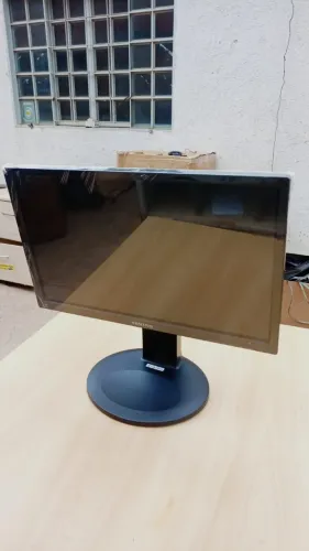 ? Monitor Positivo 20? Polegadas - VGA + DVI  ? Imagem nítida e cores vivas! 