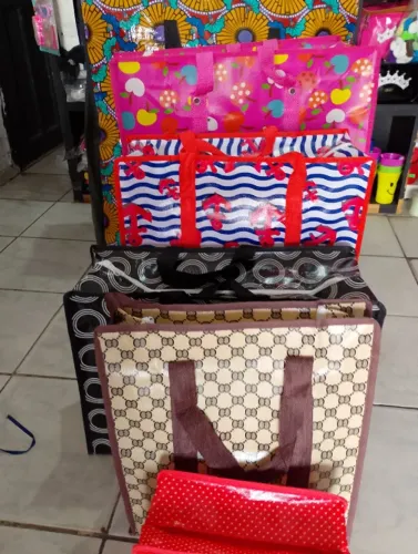 Sacolão de viagem 