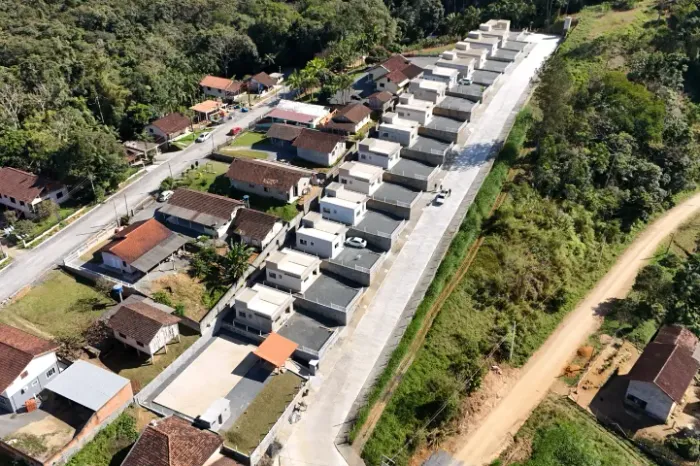 Casas Novas em Pomerode com 2 ou 3 dormitórios