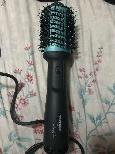 Escova Secadora seca e alisa - Taiff