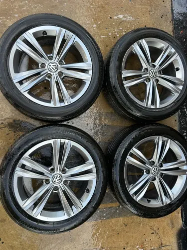 Rodas aro 17 tiguan 5/112 originais + pneus 