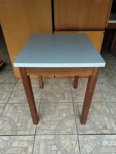 Mesa forte para chopeira ou máquina pesada!
