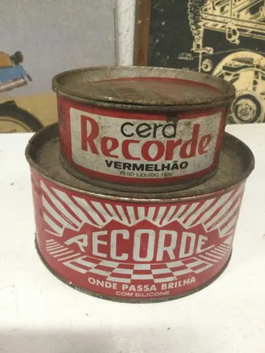 latas antigas de cera