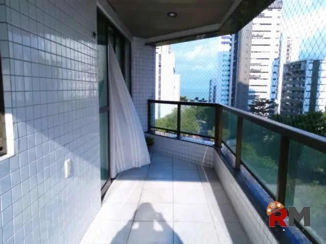 4 QTS - VIVA A EXPERIÊNCIA DE MORAR A POUCOS METROS DA PRAIA