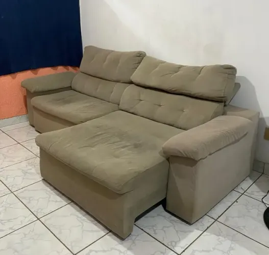 Sofá retrátil com chaise
