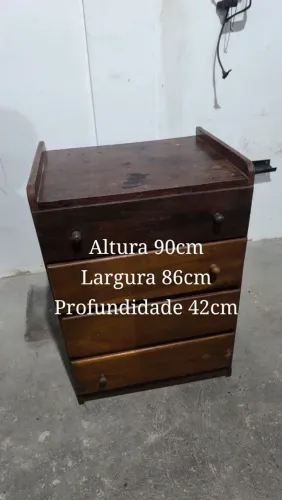 Cômoda de Angelim com 04 gavetas