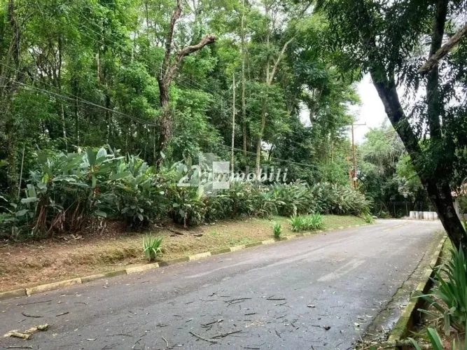Terreno à venda em Cotia, Granja Viana, com 5783 m², Granja Viana II (Gleba 1-2)