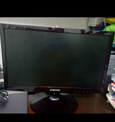 Vendo Monitor Samsung e Teclado 