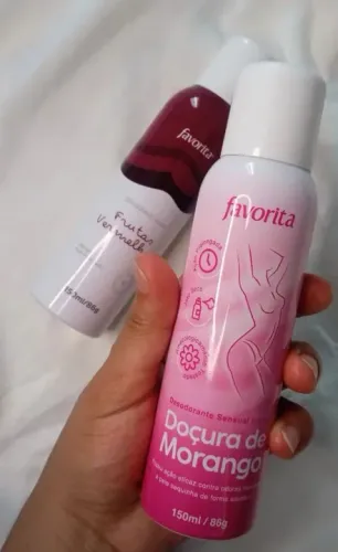 Desodorante íntimo favorita fragrância morango e frutas vermelhas $42 cada