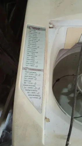 Máquina de lavar Brastemp.